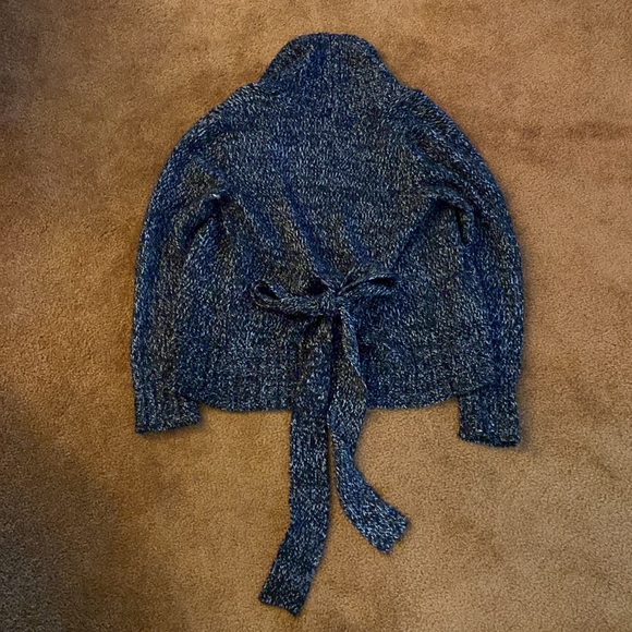 Black & White Chunky Knit Sweater - Women’s - Picture 3 of 3